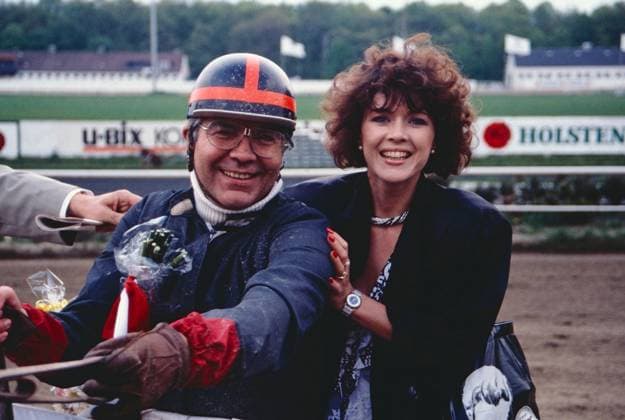 Claus Wilcke und Anja Kruse auf der Trabrennbahn in Hamburg, 1986. Copyright: HartwigxValdmanis Nur redaktionelle Nutzung. Editorial usage only. VAL_720100611