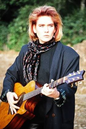 Juliane Werding, deutsche Schlager- und Popsängerin, mit Gitarre, Deutschland um 1989. Copyright: HartwigxValdmanis Nur redaktionelle Nutzung. Editorial usage only. VAL_7205000405