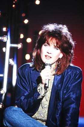 Juliane Werding, deutsche Schlager- und Popsängerin, bei einem Auftritt, Deutschland um 1986. Copyright: HartwigxValdmanis Nur redaktionelle Nutzung. Editorial usage only. VAL_7205000409