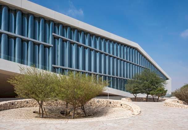 Creative Highlights World Gebäude der Nationalbibliothek von Katar in Doha, Katar, Asien *** Building the National Library from Qatar in Doha, Qatar, Asia Copyright: imageBROKER PetrxSvarc iblpsi09411674.jpg