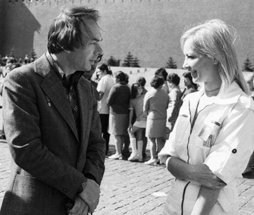Batalov Brylska Walk Red Square 3193 13.07.1977 People s Artist of the U.S.S.R. Alexei Batalov (left) and Polish actress Barbara Brylska (right) taking a walk on Red Square Galina Kmit Sputnik Moscow Russia  Copyright: xGalinaxKmitx