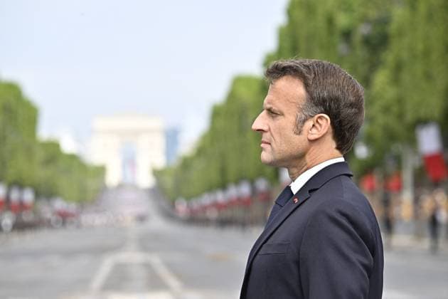 News Themen der Woche KW28 News Bilder des Tages CÃ rÃ monie du 14 juillet. French President Emmanuel Macron attending the Bastille Day parade at place of Concorde in Paris, France. on July 14, 2023. Photo by Eric Tschaen Pool ABACAPRESS.COM PARIs IDf France  Copyright: xTschaenxEric Pool ABACAx 860660_007 TschaenxEric Pool ABACAx 860660_007 