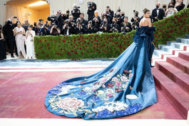 Met Gala Celebrating (In America: An Anthology of Fashion) - New-York Taylor Hill attends The 2022 Met Gala Celebrating In America: An Anthology of Fashion at The Metropolitan Museum of Art on May 02, 2022 in New York City, USA. Photo by DNphotography ABACAPRESS.COM NEW-YORK United States  Copyright: xNivierexDavid ABACAPRESS.COMx 808489_028 NivierexDavid ABACAPRESS.COMx 808489_028 