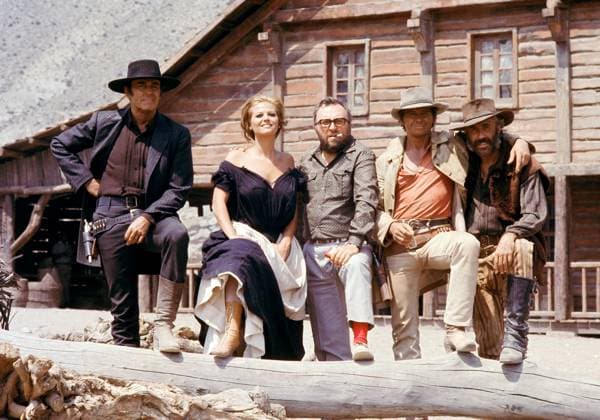 Henry Fonda, Claudia Cardinale, Sergio Leone, Charles Bronson, Jason Robards, Once Upon a Time in the West (1968). Photo credit: Paramount  Copyright: xx 34408-574THA The Hollywood Archive