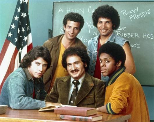 Ron Palillo, Robert Hegyes, John Travolta, Gabe Kaplan, Lawrence Hilton-Jacobs, Welcome Back Kotter , circa (1975). Photo credit: ABC  Copyright: xx 34408-620THA The Hollywood Archive