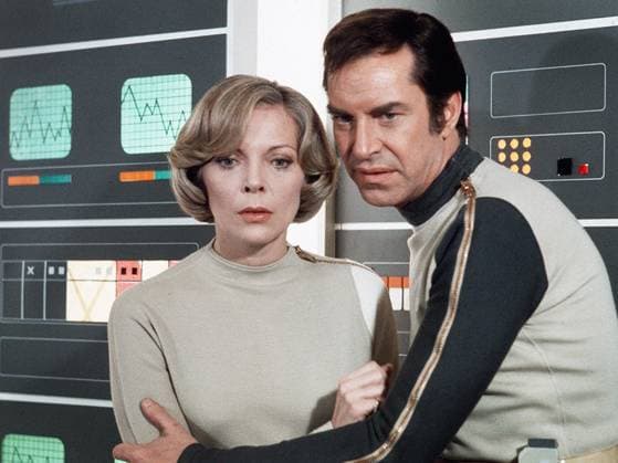 Barbara Bain, Martin Landau, Space 1999 , circa (1976). Photo credit: ITV  Copyright: xx 34408-528THA The Hollywood Archive