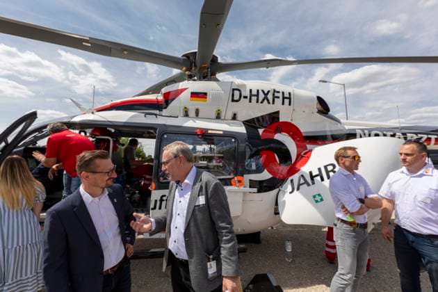 News Themen der Woche KW28 News Bilder des Tages Reportage 14.07.2023 Jubiläum 50 Jahre Luftrettung der DRF, 25 Jahre Rettungshubschrauber Christoph 27 der DRF und 30 Jahre ITH der DRF am Flughafen Nürnberg, Feierlichkeiten mit Ausstellung aller Rettungsbereiche wie Feuerwehr, Leitstelle, BRK, Polizei Der ITH mit Sonderlackierung zum 50 Jährigen Jubiläum Nürnberg Bayern Deutschland *** Report 14 07 2023 Anniversary 50 years of air rescue of the DRF, 25 years of rescue helicopter Christoph 27 of the DRF and 30 years of ITH of the DRF at Nuremberg Airport, celebrations with exhibition of all rescue areas such as fire department, control center, BRK, police The ITH with special painting for the 50th anniversary Nuremberg Bavaria Germany