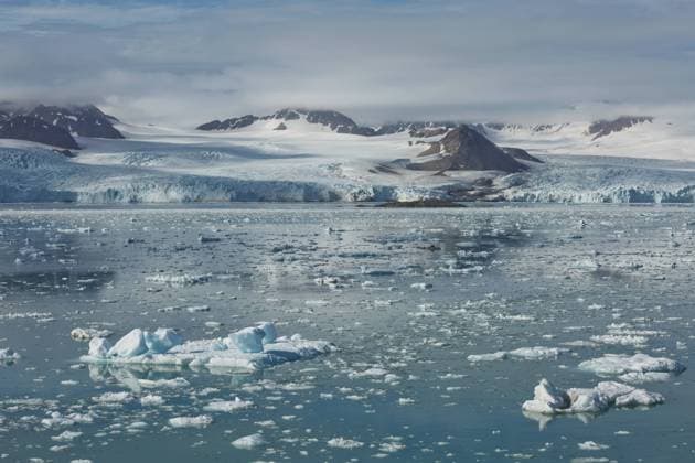 Mountains, glaciers and coastline landscape close to a village called Ny-Ålesund located at 79 degree North on Spitsbergen Mountains, glaciers and coastline landscape close to a village called Ny-Ålesund located at 79 degree North on Spitsbergen. Copyright: xZoonar.com JirixVondrousx 16519867