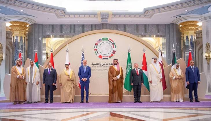 Joe Biden, MBS And Arab Leaders At Security And Development Summit - Jeddah L-R : Oman?s Deputy Prime Minister for International Relations Asaad bin Tariq al-Said, UAE President Sheikh Mohamed bin Zayed al Nahyan (or MBZ), Egypt s President Abdel Fattah al-Sisi, Bahrain s King Hamad bin Issa al-Khalifa, US President Joe Biden, Saudi Crown Prince Mohammed bin Salman (or MBS), Jordan s King Abdullah II, Qatar s Emir Sheikh Tamim bin Hamad al-Thani, Kuwait s Crown Prince Meshal al-Ahmad al-Jaber al-Sabah, and Iraq s Prime Minister Mustafa al-Kadhimi pose for a family photo during the ?Security and Development Summit? held in Jeddah, Saudi Arabia, on July 16, 2022. Photo by Balkis Press ABACAPRESS.COM Jeddah Saudi Arabia  Copyright: xBalkisxPress ABACAx 818092_001 BalkisxPress ABACAx 818092_001 