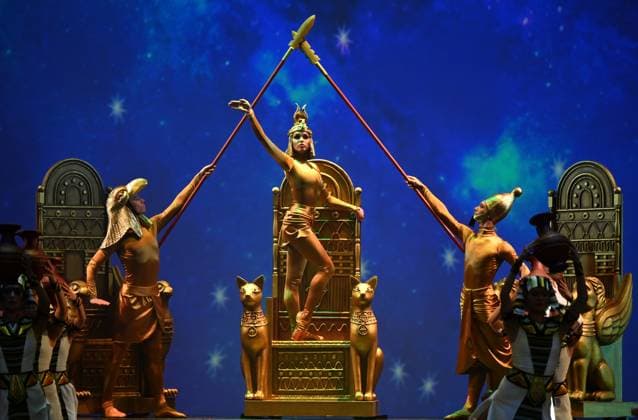 Entertainment Themen der Woche KW28 Entertainment Bilder des Tages Russia Ballet Cleopatra 8479649 16.07.2023 Ballet dancers perform a scene of Cleopatra ballet choreographed by Andrei Petrov at the State Kremlin Palace in Moscow, Russia. Sergey Pyatakov Sputnik Moscow Russia  Copyright: xSergeyxPyatakovx