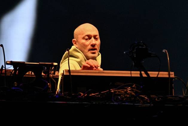 Bilder des Jahres 2023, Entertainment 07 Juli Entertainment Bilder des Tages Entertainment Themen der Woche KW28 Vieilles Charrues - Paul Kalkbrenner Paul Kalkbrenner performing live on stage during festival Les Vieilles Charrues in Carhaix, France on July 16, 2023. Photo by Julien Reynaud APS-Medias ABACAPRESS.COM Carhaix France  Copyright: xReynaudxJulien APS-Medias ABACAx 860946_011 ReynaudxJulien APS-Medias ABACAx 860946_011 