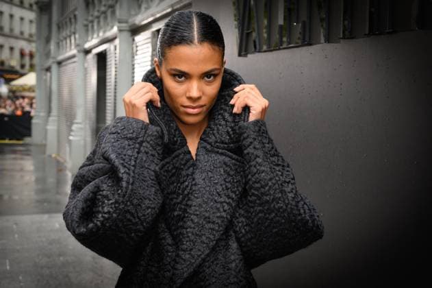 PFW - Valentino Photocall Tina Kunakey attends the Valentino Womenswear Spring Summer 2023 show as part of Paris Fashion Week on October 02, 2022 in Paris, France. Photo by Laurent Zabulon ABACAPRESS.COM Paris France  Copyright: xZabulonxLaurent ABACAx 826866_097 ZabulonxLaurent ABACAx 826866_097 
