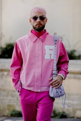 Street style during Spring Summer 2023 Fashion shows - Paris Street style, Karb arriving at Elie Saab Spring Summer 2023 show, held at Palais de Tokyo, Paris, France, on October 1st, 2022. Photo by Marie-Paola Bertrand-Hillion ABACAPRESS.COM  Copyright: xBertrand-HillionxMarie-Paola ABACAx 829218_079 Bertrand-HillionxMarie-Paola ABACAx 829218_079 