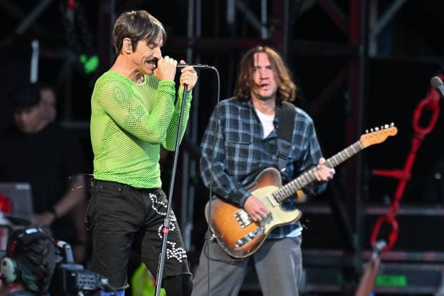 Entertainment Themen der Woche KW29 Vieilles Charrues - Red Hot Chili Peppers Red Hot Chili Peppers performing live on stage at festival Les Vieilles Charrues in Carhaix, France on July 17, 2023. Photo by ABACAPRESS.COM Carhaix France  Copyright: xABACAx 861087_012 ABACAx 861087_012 