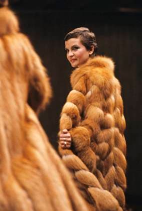Trud (Labor) Production Association in Moscow 8473800 01.02.1982 Moscow. Showcasing fur garments at the Trud (Labor) Production Association, now the Russky Mekh (Russian Fur) Custom-Made Fur Garments Fashion House. Boris Babanov Moscow Russia  Copyright: xBorisxBabanovx