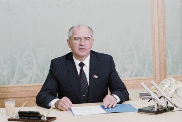 Moscow, USSR. General Secretary of Central Committee of Communist Party of Soviet Union Mikhail Gorbachev addresses the public on the accident at the Lenin Chernobyl Nuclear Power Plant on the Central Television. Yuri Lizunov TASS  18448464