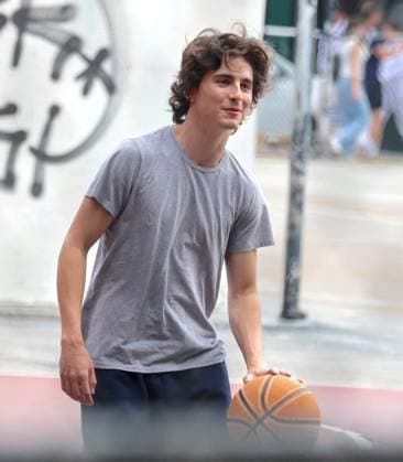 Adam Sandler and Timothee Chalamet Playing Basketball - NYC Actors Adam Sandler and Timothee Chalamet are playing basketball together with some friends in Soho, New York City, NY USA on July 20, 2023. Photo by Dylan Travis ABACAPRESS.COM New York City NY United States  Copyright: xDylanxTravis ABACAx 861442_005 DylanxTravis ABACAx 861442_005 