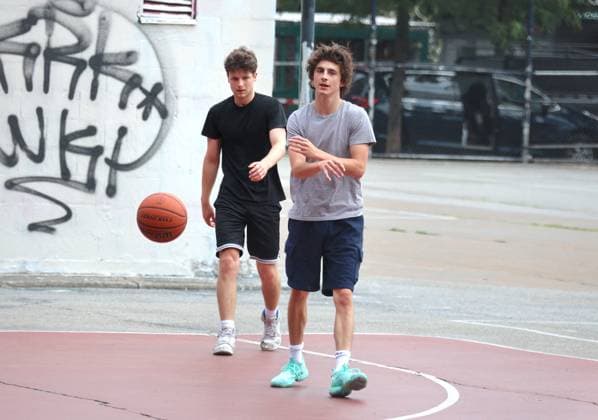 Adam Sandler and Timothee Chalamet Playing Basketball - NYC Actors Adam Sandler and Timothee Chalamet are playing basketball together with some friends in Soho, New York City, NY USA on July 20, 2023. Photo by Dylan Travis ABACAPRESS.COM New York City NY United States  Copyright: xDylanxTravis ABACAx 861442_021 DylanxTravis ABACAx 861442_021 