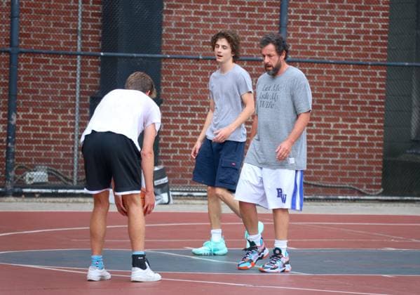 Adam Sandler and Timothee Chalamet Playing Basketball - NYC Actors Adam Sandler and Timothee Chalamet are playing basketball together with some friends in Soho, New York City, NY USA on July 20, 2023. Photo by Dylan Travis ABACAPRESS.COM New York City NY United States  Copyright: xDylanxTravis ABACAx 861442_022 DylanxTravis ABACAx 861442_022 