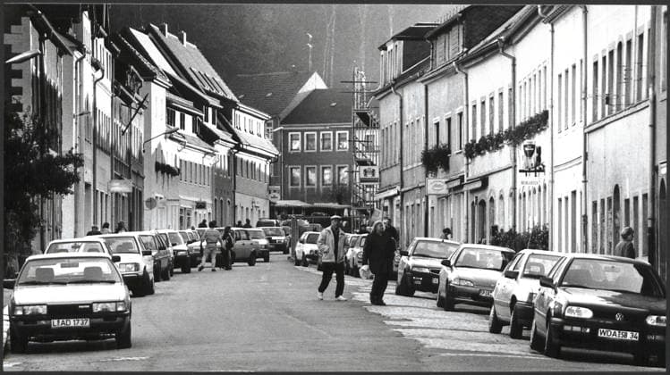 Sachsen, Bad Gottleuba, Sächsische Schweiz-Osterzgebirge, historisch, Kommunen im Wandel, Ortsansicht, Straßenzug; 18.11.1996 Jürgen Lösel ! ACHTUNG Aufnahmedatum laut Beschriftung *** Saxony, Bathroom Gottleuba, Saxon Switzerland Eastern Erzgebirge, historical, Local authorities at Change, Village view, Street 18 11 1996 Jürgen Lösel Attention Date of recording according to Lettering Copyright: xSZ JürgenxLöselx 0000010201201416 ! ACHTUNG Aufnahmedatum laut Beschriftung