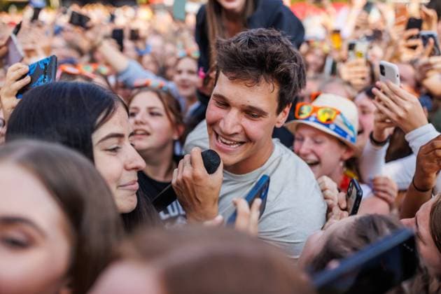 SR Ferien Open Air, 21.07.2023 Wincent Weiss nimmt ein Bad in der Menge, SR Ferien Open Air, 21.07.2023 Copyright: xEibner-Pressefoto AlexanderxNeisx EP_ANS