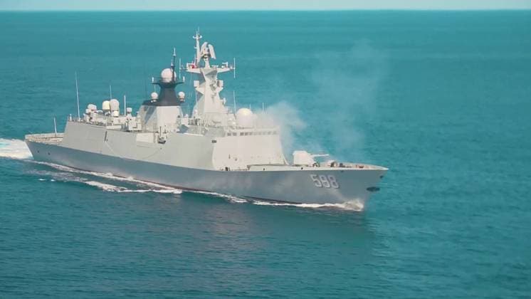 News Bilder des Tages China Russia Naval Drills 8482664 22.07.2023 In this handout video grab released by the Russian Defence Ministry, a Russian Navy ship sails during in a Russia-China joint naval exercises in the Sea of Japan, China. The drills involves more than 10 ships and 30-plus aircrafts. Editorial use only, no archive, no commercial use. Russian Defence Ministry  Copyright: xx