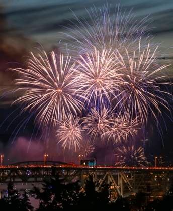(230723) -- VANCOUVER, July 23, 2023 -- Fireworks launched by team Australia are seen at English Bay in Vancouver, British Columbia, Canada, on July 22, 2023. An off-shore fireworks competition kicked off here with the performance by team Australia on Saturday, followed by team Mexico on July 26 and team Philippines on July 29. (Photo by Xinhua) CANADA-VANCOUVER-FIREWORKS COMPETITION-TEAM AUSTRALIA LiangxSen 