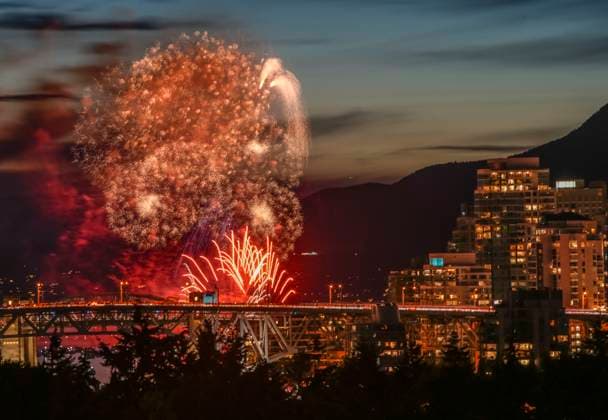(230723) -- VANCOUVER, July 23, 2023 -- Fireworks launched by team Australia are seen at English Bay in Vancouver, British Columbia, Canada, on July 22, 2023. An off-shore fireworks competition kicked off here with the performance by team Australia on Saturday, followed by team Mexico on July 26 and team Philippines on July 29. (Photo by Xinhua) CANADA-VANCOUVER-FIREWORKS COMPETITION-TEAM AUSTRALIA LiangxSen 