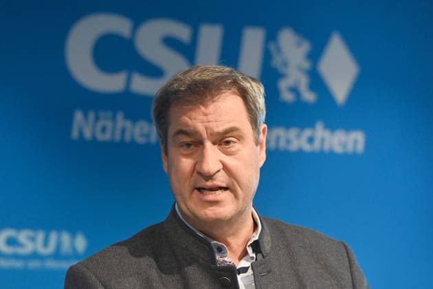 News Bilder des Tages Markus SOEDER (Ministerpraesident Bayern und CSU Vorsitzender), Einzelbild,angeschnittenes Einzelmotiv,Portraet,Portrait,Porträt. Pressekonferenz im Anschluss an die Vorstandssitzung des CSU Praesidiums in der CSU Landesleitung in Muenchen am 24.07.2023 *** Markus SOEDER Ministerpraesident Bayern und CSU Vorsitzender , single image,cropped single image,portrait,portrait press conference following the board meeting of the CSU Praesidium in the CSU Landesleitung in Munich on 24 07 2023