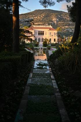 Villa Ephrussi De Rothschild - Saint Jean Cap Ferrat The Villa Ephrussi de Rothschild, also called Villa Ile de France, is one of the most beautiful Renaissance style palaces on the Cote d Azur built on a summit of the peninsula of Cap Ferrat between 1905 and 1912 in Saint Jean Cap Ferrat by Baroness Beatrice Ephrussi de Rothschild (1864-1934). November 20, 2022. Photo by Lionel Urman ABACAPRESS.COM Saint Jean Cap Ferrat France  Copyright: xUrmanxLionel ABACAx 832327_028 UrmanxLionel ABACAx 832327_028 