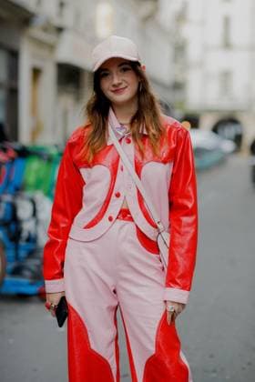 PFW - SS23 DAY 4 Street style, arriving at Avellano Spring Summer 2023 show, held at Les Bains, Paris, France, on September 30th, 2022. Photo by Marie-Paola Bertrand-Hillion ABACAPRESS.COM Paris France  Copyright: xBertrand-HillionxMarie-Paola ABACAx 833034_205 Bertrand-HillionxMarie-Paola ABACAx 833034_205 