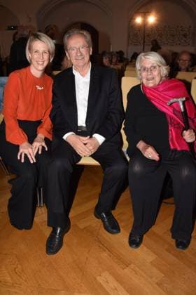 Katrin Habenschaden Buergermeisterin Christian Ude Oberbuergermeister a D. Edith von Welser Ude Muenchen 25.07.2023 Marienplatz Altes Rathaus Dieter-Hildebrandt-Preis 2023 Verleihung . Muenchen
