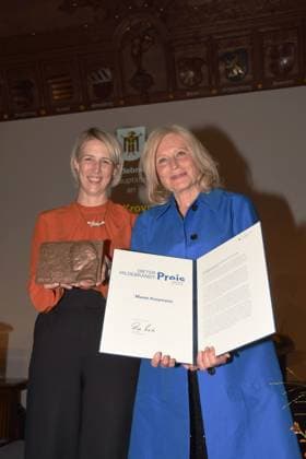 Katrin Habenschaden Buergermeisterin Maren Kroymann Schauspielerin Kabarettistin Preistraegerin Muenchen 25.07.2023 Marienplatz Altes Rathaus Dieter-Hildebrandt-Preis 2023 Verleihung . Muenchen
