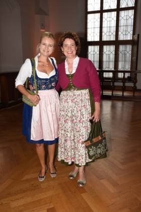 Raphaela Maier Schauspielerin Daniela Maerz Schauspielerin Iberl Buehne Muenchen 25.07.2023 Marienplatz Altes Rathaus Dieter-Hildebrandt-Preis 2023 Verleihung . Muenchen