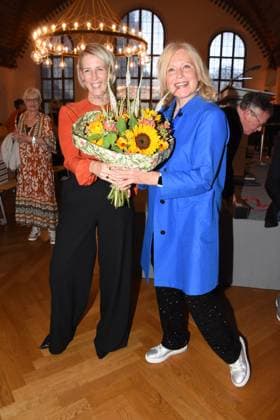 Katrin Habenschaden Buergermeisterin Maren Kroymann Schauspielerin Kabarettistin Preistraegerin Muenchen 25.07.2023 Marienplatz Altes Rathaus Dieter-Hildebrandt-Preis 2023 Verleihung . Muenchen