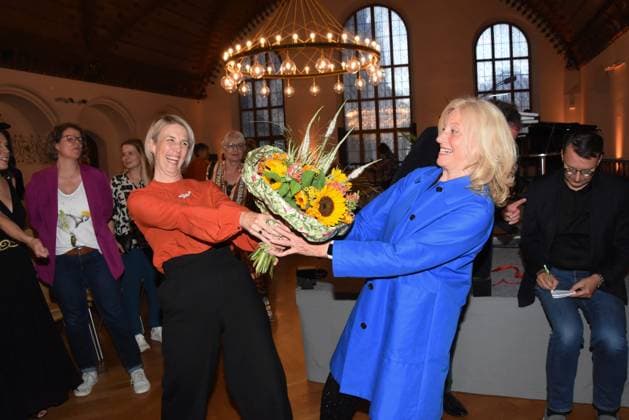 Katrin Habenschaden Buergermeisterin Maren Kroymann Schauspielerin Kabarettistin Preistraegerin Muenchen 25.07.2023 Marienplatz Altes Rathaus Dieter-Hildebrandt-Preis 2023 Verleihung . Muenchen