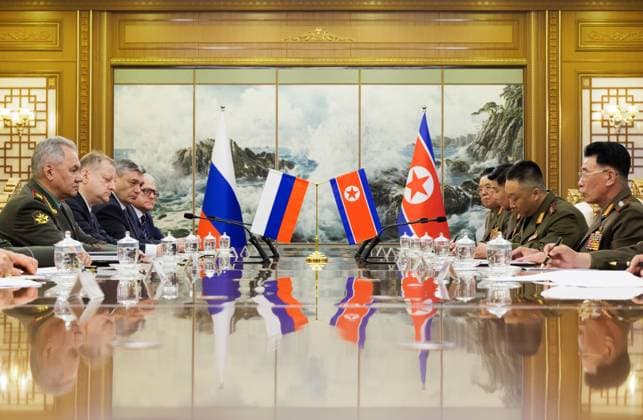 News Themen der Woche KW30 NORTH KOREA, PYONGYANG - JULY 26, 2023: Russiaâ€™s Defence Minister Sergei Shoigu (L) and North Korea s Defence Minister, General Kang Sun-nam (R) during a meeting. Vadim Savitsky Russian Defence Ministry Press Office TASS  60674730