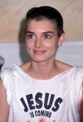 June 19, 1998, Los Angeles, California, USA; Singer SINEAD O CONNOR wearing Jesus is Coming t-shirt at the Opening Day of Lilith Fair concert. Los Angeles USA - ZUMAd16_ 19980619_mar_d16_093 Copyright: xJanexCainex