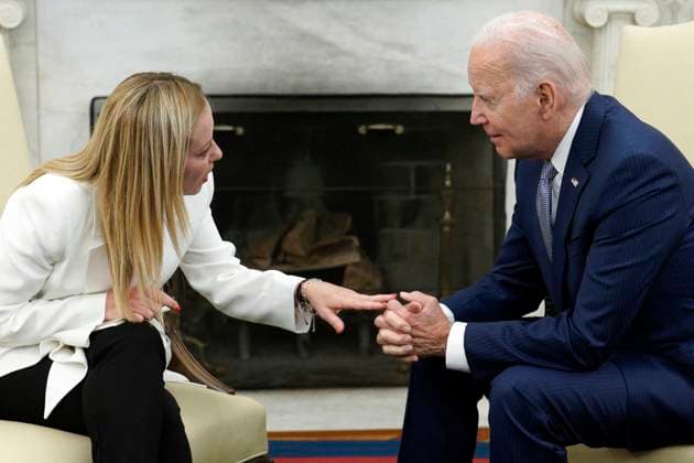 Bilder des Jahres 2023, News 07 Juli News Themen der Woche KW30 News Bilder des Tages USA, Joe Biden empfängt Giorgia Meloni in Washington Joe Biden meets with Giorgia Meloni - Washington U.S. President Joe Biden meets with Italian Prime Minister Giorgia Meloni in the Oval Office of the White House in Washington on July 27, 2023. Photo by Yuri Gripas ABACAPRESS.COM Washington DC United States  Copyright: xPool ABACAx 862182_002 Pool ABACAx 862182_002 