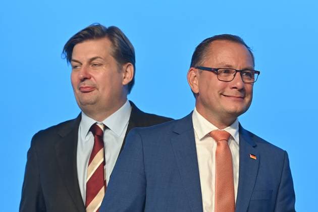 v.li: Maximilian KRAH, Tino CHRUPALLA, 14.Bundesparteitag der AfD Alternative fuer Deutschland am 28.07.2023 in der Messe Magdeburg *** v li Maximilian KRAH, Tino CHRUPALLA, 14 Federal party conference of the AfD alternative for Germany on 28 07 2023 in the fair Magdeburg