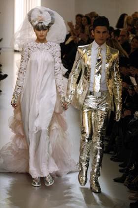 Chanel s Spring-Summer 2010 Haute-Couture fashion show - Paris Models wear creations of designer Karl Lagerfeld for Chanel s Spring-Summer 2010 Haute-Couture fashion show in Paris, France, on January 26, 2010 . Photo by Roberto Martinelli ABACAPRESS.COM Paris France  Copyright: xMartinellixRoberto ABACAx 217426_071 MartinellixRoberto ABACAx 217426_071 