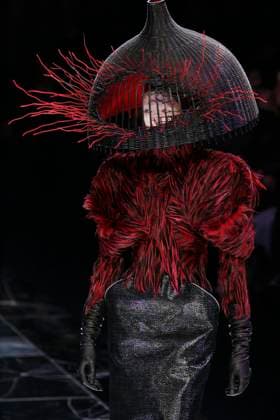 Alexander McQueen fashion show - Paris A model displays a creation by designer Alexander McQueen for his Fall-Winter 2009 2010 ready-to-wear collection show held at the Palais Omnisports de Bercy in Paris, France on March 10, 2009. Photo by Alain Gil-Gonzalez ABACAPRESS.COM Paris France  Copyright: xGil-GonzalezxAlain ABACAx 180931_013 Gil-GonzalezxAlain ABACAx 180931_013 