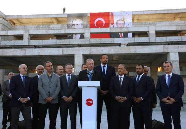 Turkish President Recep Tayyip Erdogan (C-L) visits the ongoing construction of Abdi Ipekci Basketball Development Center in Istanbul, Turkiye Turkish President Recep Tayyip Erdogan (C-L) visits the ongoing construction of Abdi Ipekci Basketball Development Center in Istanbul, Turkiye on July 28, 2023. Photo by Turkish presidency apaimages Istanbul Istanbul Turkey 280723_TURKIYE_TPO_3_00 (3) Copyright: xapaimagesxTurkishxpresidencyx xapaimagesx