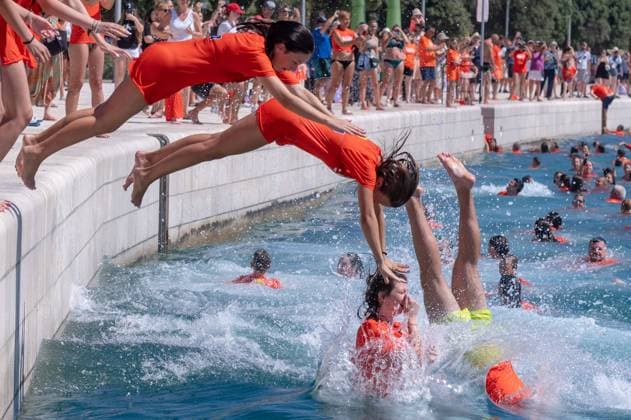 Entertainment Themen der Woche KW30 Entertainment Bilder des Tages Dm millennium jump On the renovated waterfront, after a three-year break, the dm Millennium Jump was held again in Zadar, Croatia on July 29, 2023. Dm millennium jump continues its long-standing tradition of good fun and community support, and the organizers will donate 50 percent of the income from registration fees. DinoxStanin PIXSELL