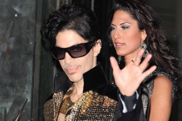 Celebs arriving at Yves Saint Laurent Fashion Show - Paris Singer Prince attending the Yves Saint Laurent s Spring-Summer 2010 ready-to-wear collection show held at Palais de Tokyo in Paris, France on October 5, 2009. Photo by Denis Guignebourg ABACAPRESS.COM Paris France  Copyright: xGuignebourgxDenis ABACAx 204310_032 GuignebourgxDenis ABACAx 204310_032 