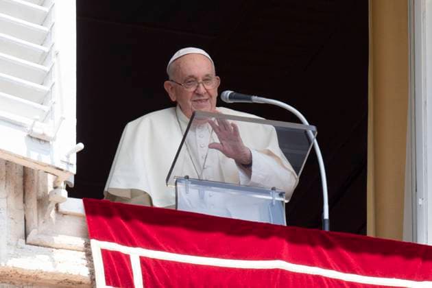 News Themen der Woche KW30 News Bilder des Tages July 30, 2023, CittÃ del Vaticano: An handout image provided by shows Pope Francis leading the Angelus prayer from the window of his office overlooking St. Peter s Square in Vatican City, 30 July 2023. ANSA ++HO - NO SALES EDITORIAL USE ONLY+ Città del Vaticano  - ZUMAa110 20230730_zaf_a110_003 Copyright: xVaticanxMediax