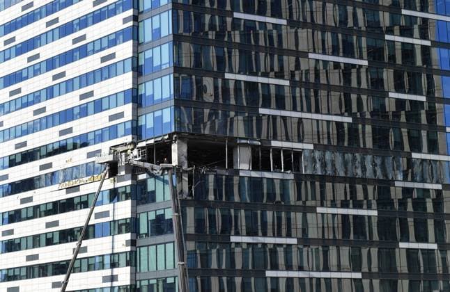 News Themen der Woche KW30 News Bilder des Tages Russia Moscow Drone Attack 8489065 30.07.2023 The view shows the damaged facade of an office building in the Moscow International Business Centre, also known as Moskva-City , following a reported Ukrainian drone attack in Moscow, Russia. Three Ukrainian drones were downed over Moscow in the early hours of July 30, Russia s Defence Ministry said, in an attack that briefly shut an international airport. Natalia Seliverstova Sputnik Moscow Russia  Copyright: xNataliaxSeliverstovax