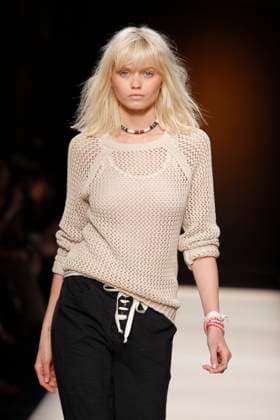 Paris fashion week - Isabel Marant catwalk Abbey Lee Kershaw displays a creation by designer Isabel Marant for her spring-summer 2011 ready-to wear collection presentation in Paris, France on October 01, 2010. Photo by Alain Gil Gonzales ABACAPRESS.COM Paris France  Copyright: xGil-GonzalezxAlain ABACAx 246351_016 Gil-GonzalezxAlain ABACAx 246351_016 