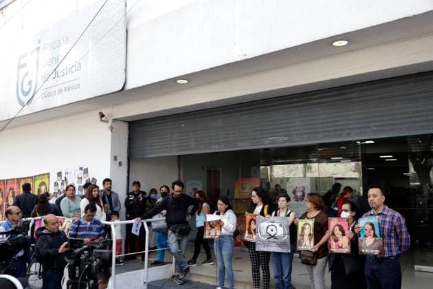 Families of the victims of the Narvarte multi-homicide demand justice in Mexico July 31, 2023, Mexico City, Mexico: Family members, activists, and friends of Ruben Espinosa Becerril, Nadia Vera, Mile Virginia Martin, Yesenia Quiroz, and Olivia Alejandra Negrete, murdered on July 31, 2015, in an apartment in the Narvarte neighborhood; They demand justice from the Mexico City Attorney General s Office during the press conference at the office in Mexico City. on July 31, 2023 in Mexico City, Mexico (Photo by Luis Barron Eyepix Group). Copyright: xLuisxBarronx xEyepixxGroupx LB_20230731_RUBEN38