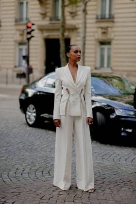 PFW - Street Style Street style, Jasmine Tookes arriving at Zuhair Murad Fall-Winter 2023-2024 Haute Couture show, held at Hotel Potocki, Paris, France, on July 5, 2023. Photo by Marie-Paola Bertrand-Hillion ABACAPRESS.COM Paris France  Copyright: xBertrand-HillionxMarie-Paola ABACAx 862581_033 Bertrand-HillionxMarie-Paola ABACAx 862581_033 